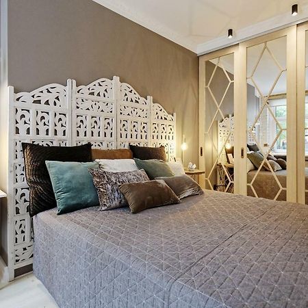 Riga Silent Center Boutique Apt. +Free Parking ภายนอก รูปภาพ
