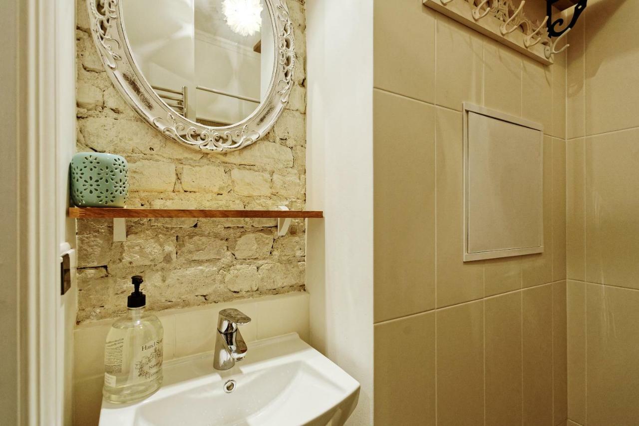 Riga Silent Center Boutique Apt. +Free Parking ภายนอก รูปภาพ